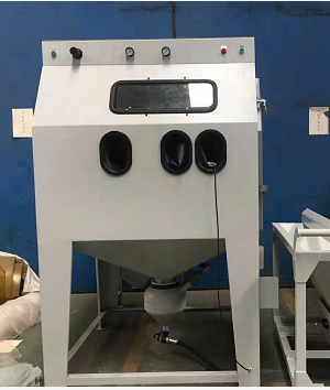 無(wú)錫迪砂非標(biāo)定制三工位推車轉(zhuǎn)盤加壓式噴砂機(jī)！省時(shí)省力!操作簡(jiǎn)單